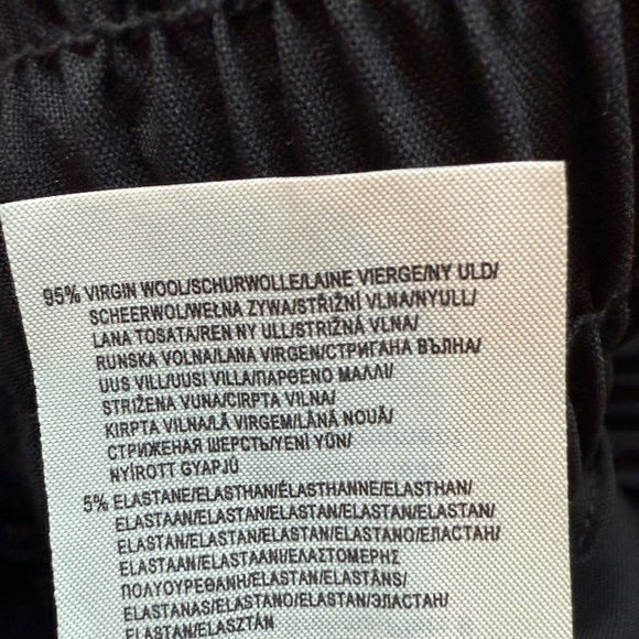 by Aylin Koenig Hight Waist Black Shorts with Elastic Waistband | Size: XS - Picture 5 of 6